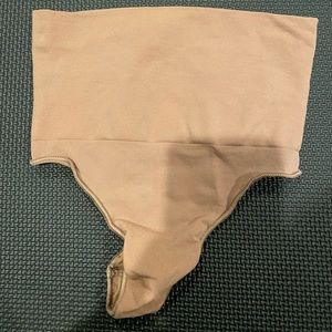 Skims core control thong, XXS/XS, ochre